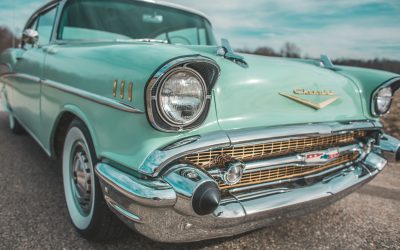 How a Towing Service Can Help Move Old Cars In and Out of Storage